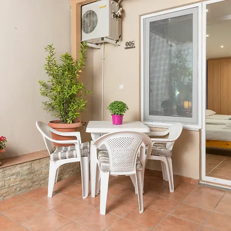 Ammos Seaside Luxury